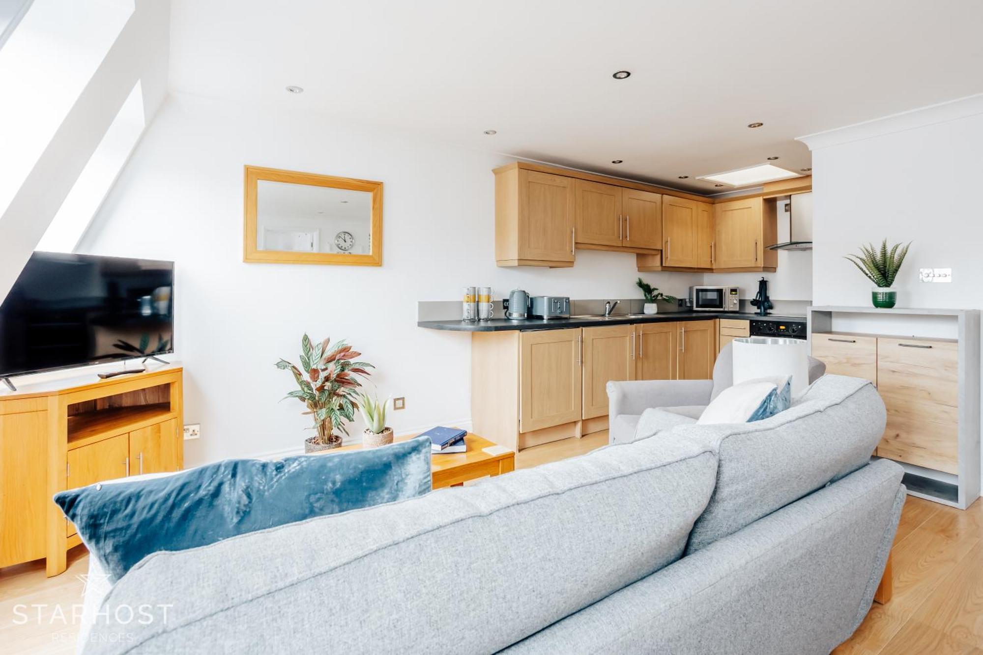 Central 3 Bed Apartment At Regents Court, Newbury Newbury  Exterior foto
