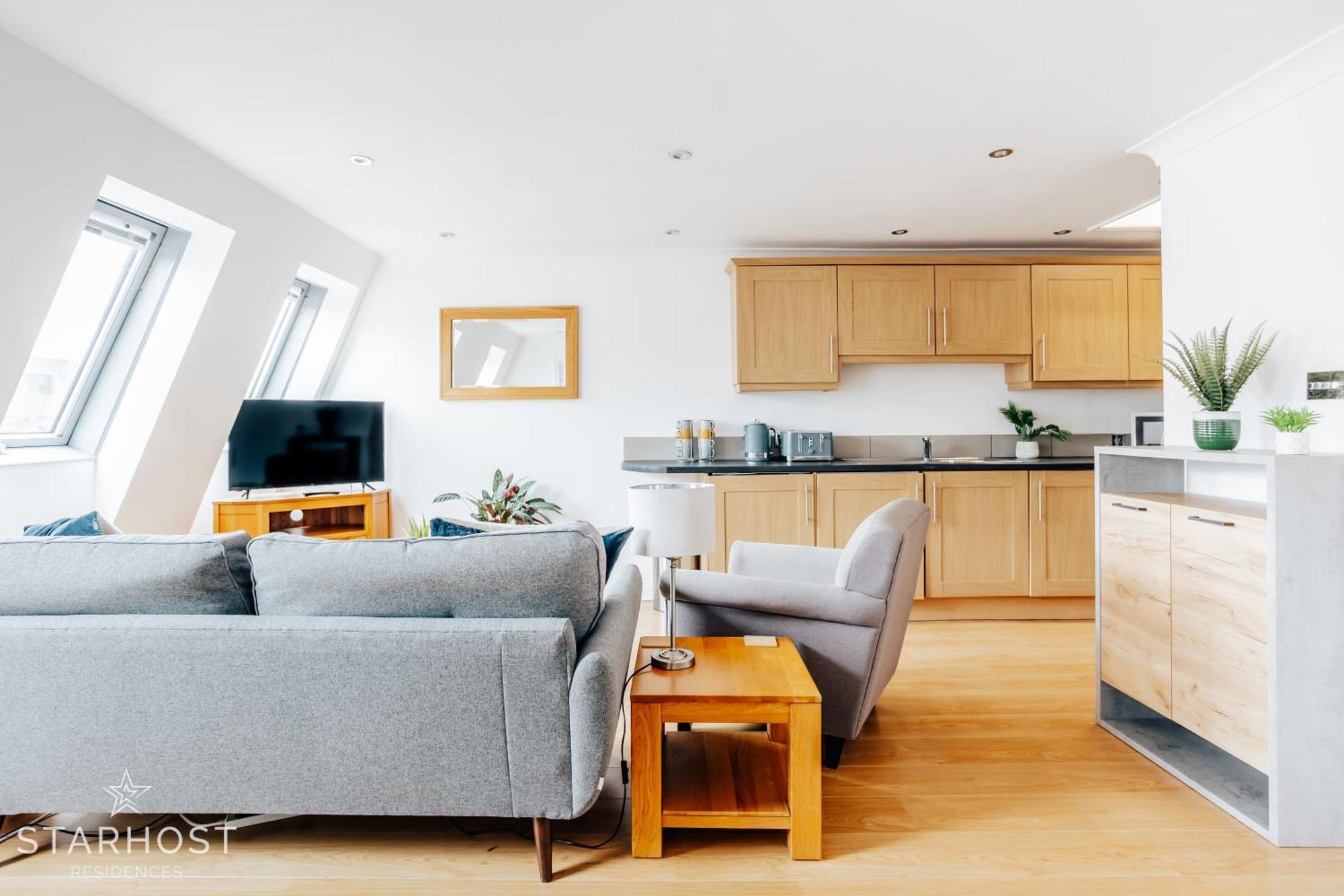 Central 3 Bed Apartment At Regents Court, Newbury Newbury  Exterior foto